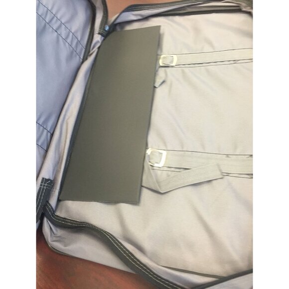 Vtg 5 Piece Nylon Luggage Set 5 Different Sizes All Lay Flat 1 Hanging Clothing - Picture 3 of 10